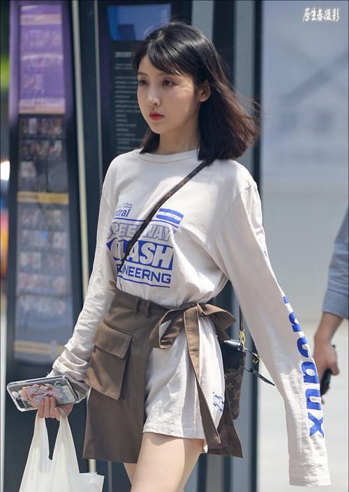  「晃眼」女神潮范儿美搭！街拍：夏日清凉性感美女，太晃眼了吧？（组图）