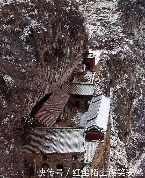 太行山深处的悬崖古寺，凿了近60年才完工，距今已有400多年