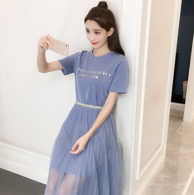 七夕去约会，尽量别穿紧身裤，学学下面女人这样，瞬间女神味十足