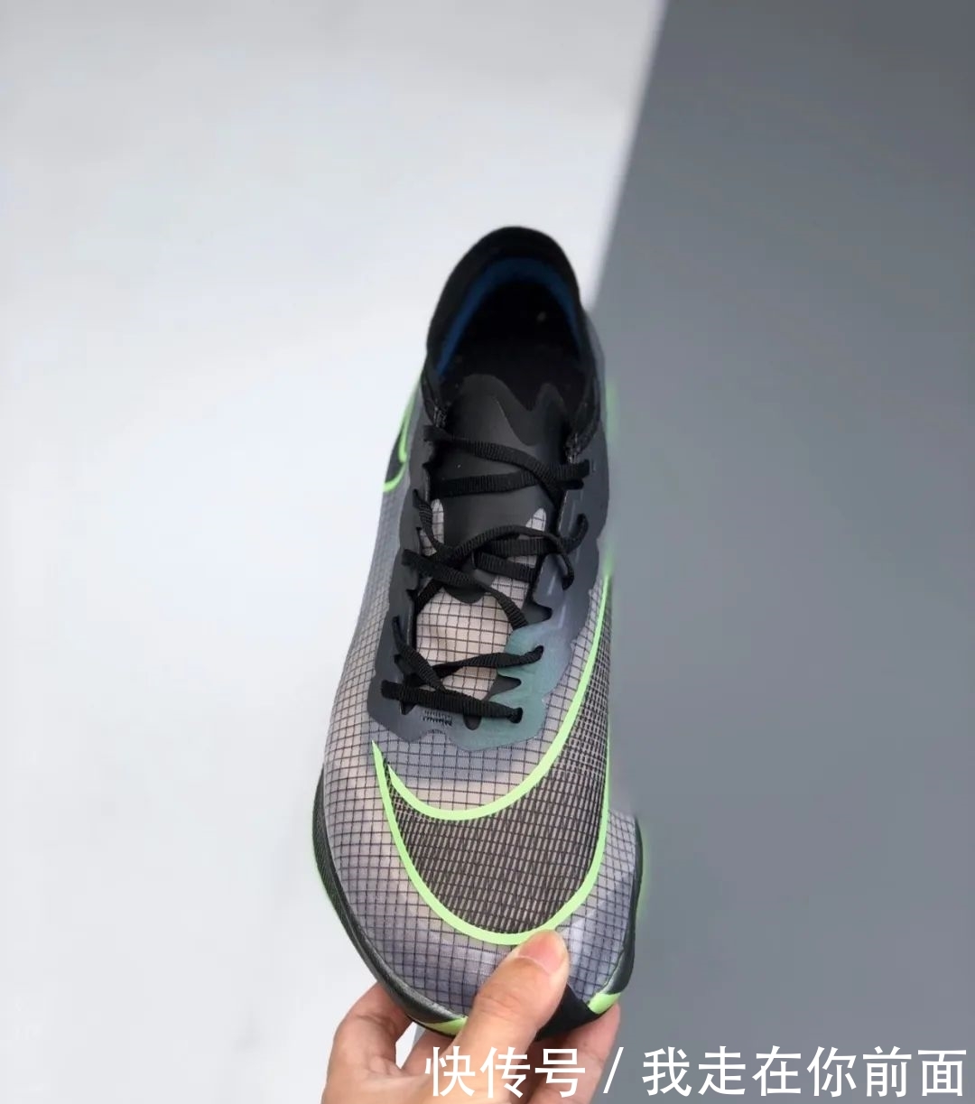  #跑鞋#内置全掌碳板，性能满分！Nike ZoomX NEXT 专业训练跑鞋开箱测评！