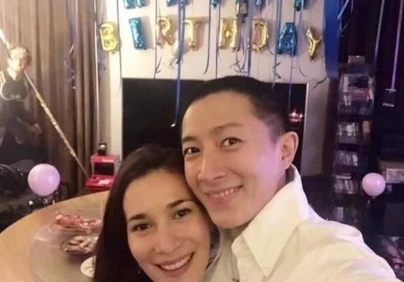 卢靖姗她的照片