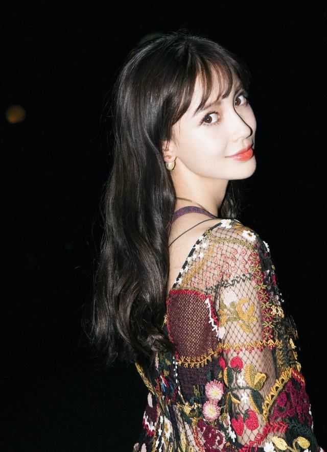 Angelababy竟然剪寸头了?!终于不用昧着良心说短发惊艳了!