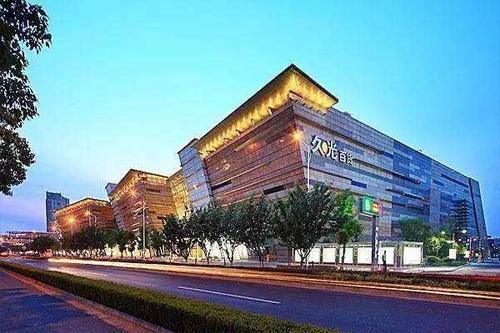 中国汽车保有量十强，二座地级市入围，一座在广东，一座在江苏