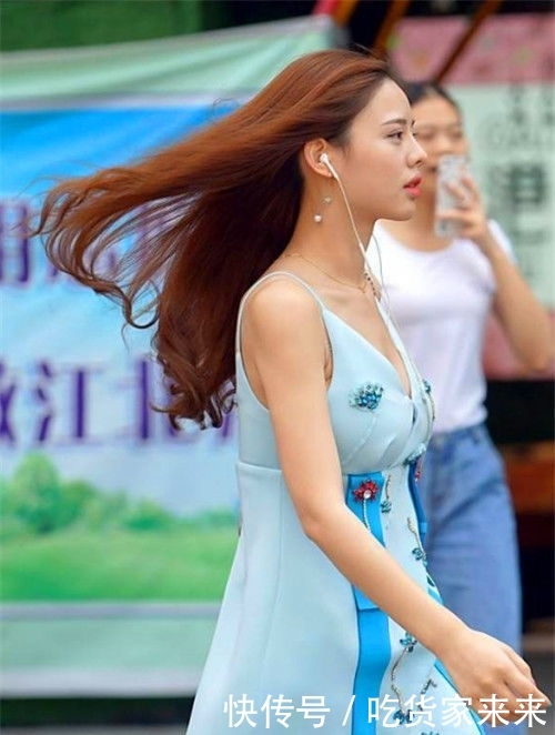 【迷人】街拍:超可爱的小姐姐,仙女般的气质,实在迷人性感