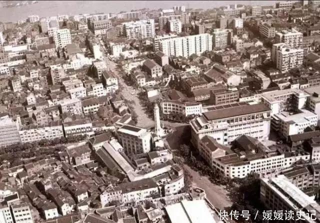 70年代，解放碑还是最高的建筑——老照片上的重庆记忆