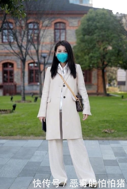  【搭配一】戴口罩我们是认真的，和衣服这样搭又美又实用，不露脸照样能出彩