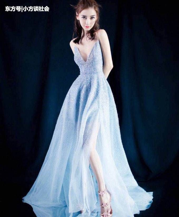 杨颖出席活动竟然穿了这身航头，网友纷纷吐槽，还有这种穿法