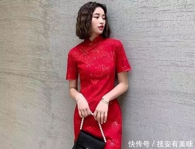 「穿着的女」今年流行穿旗袍,复古文艺棉旗袍,气质大于颜值