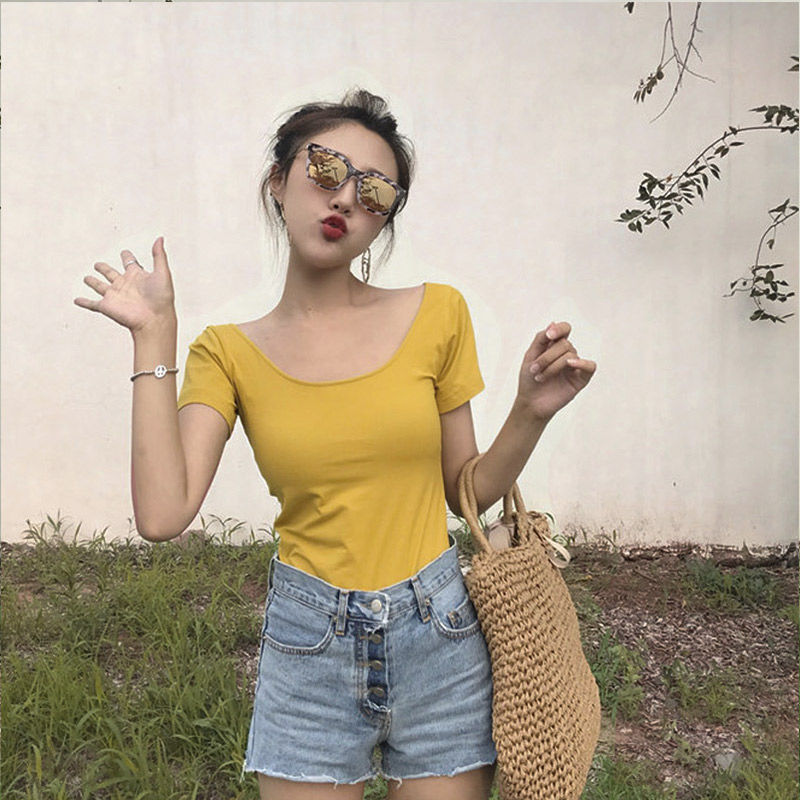 把连衣裙统统比下去的“T恤”,紧身性感火辣,女人味十足美炸天