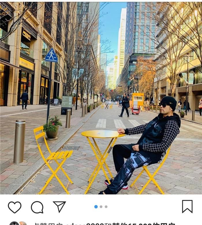 昆凌和周杰伦一家照片