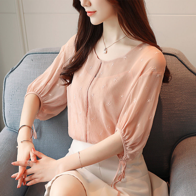 刚立秋，这种“秋衫”就火了，老婆一下买五件，洋气到飞起来