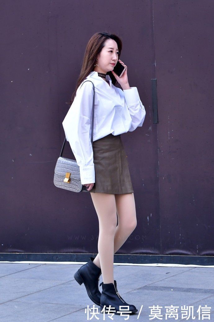 「十足」热情活泼的时尚街拍清秀唯美的美女,展现十足的女神范