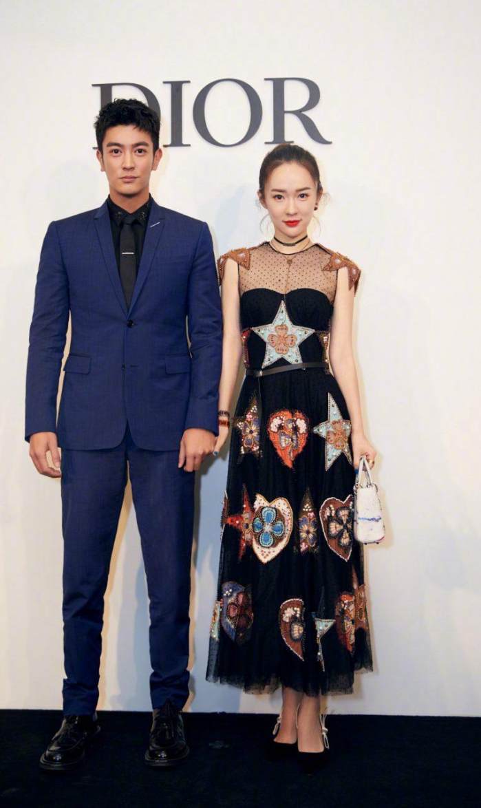 霍思燕真厉害！这紧身裤硬是塞进去吧？网友：刚生完孩子就恢复成