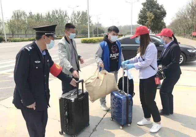 宇华实验学@高三返校第一天,这家学校来了一群熟悉的“小红帽”