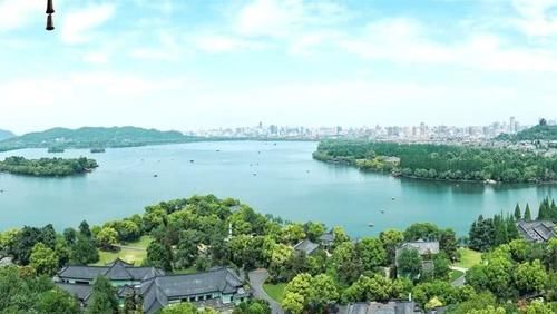 国内最宜居的3个城市比拼：杭州、青岛和成都，未来谁能脱颖而出
