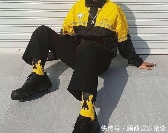 「单品」让人欲罢不能的彩色单品，你穿对了吗？