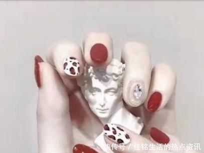 精致@不一样的性格,适合不一样款式的美甲,个个都精致