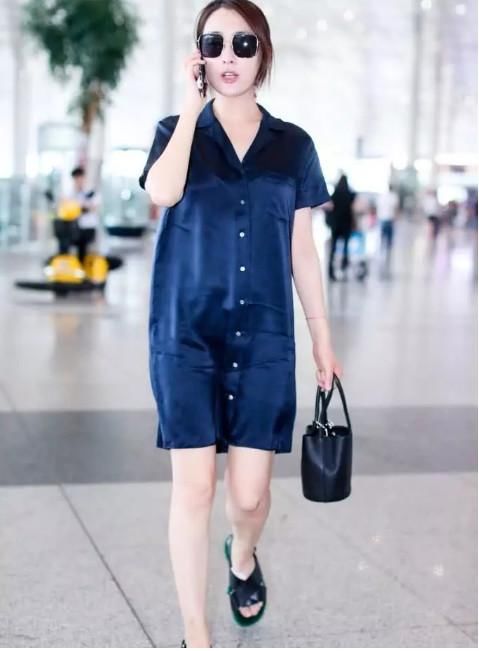 马苏穿着睡衣直接出门，看见脚上装饰网友直呼：不怕把地板踩蹋！