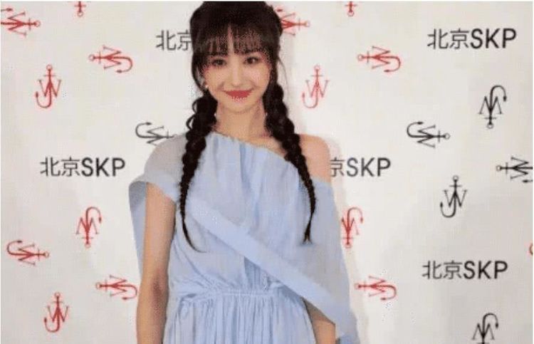 生图:有种“整容”叫郑爽生图, 前后判若两人, 生图直接变成贝微微了!