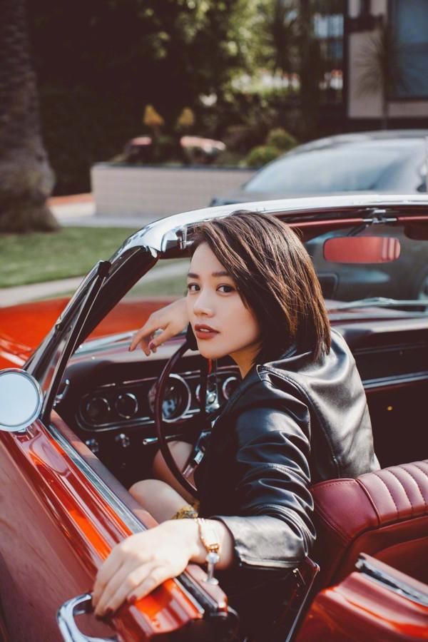 俏皮可爱又优雅妩媚！《潮我看齐》之马思纯：难道只用简单的笑容