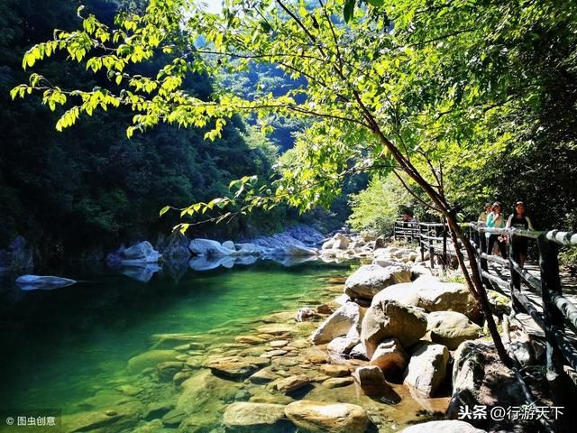 一脚踏2省，半仙境半人间，还是中国“0差评”景区，你去过了吗?