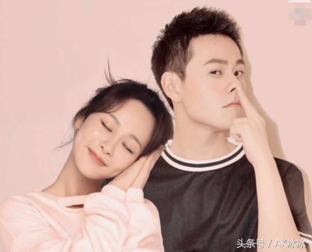 分手季的咒语是假的，电竞大佬公布在一起的消息小男神第一个祝贺