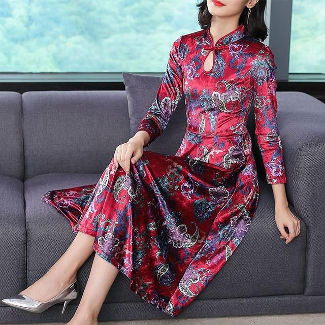 老妈说中秋不要秋裙，那还能送什么？“改良旗袍”？这下该乐了吧