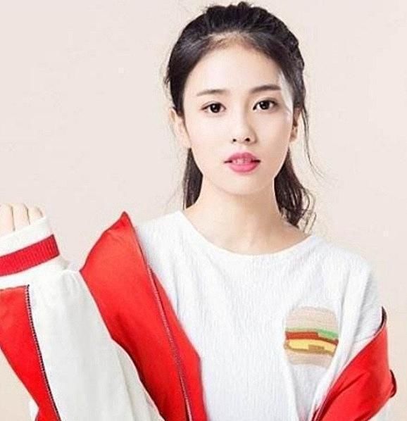  【脸上】脸上有这3处“特征”的女生，并不适合披发，露出五官更女神！