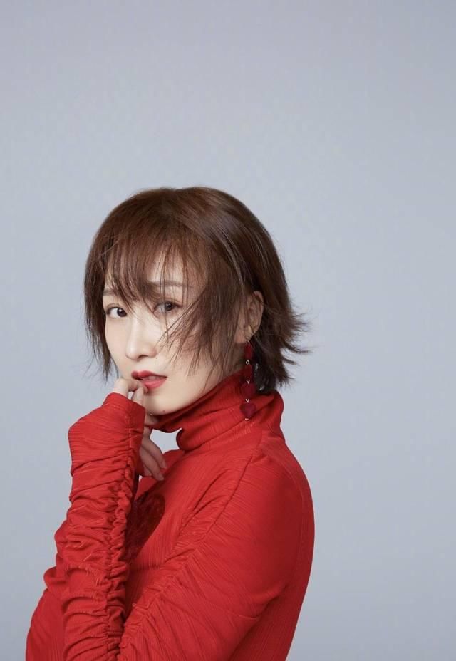  【事业】“慕容云朵”近照变尖脸，最火时嫁富商生子，今33岁变化太别扭