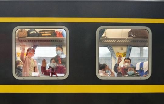  [人社部门]1058名！节后四川人数最多农民工返岗专列从广安始发