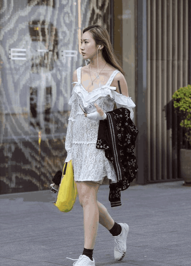 街拍, 图1迷人, 图2高挑, 图5美女爱洋马?