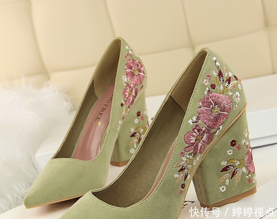  『大方优雅不累脚』刚出炉的新款女鞋单鞋，款款显高舒适又好搭，赶紧走起你的女神范