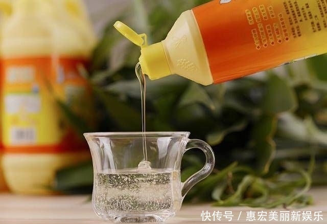  [清洁]再脏的绒面鞋子，不用水刷、不用晒，教你清洁干净后就能穿上！