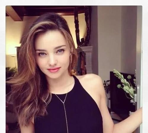 圆脸适宜甚么发型，一直苦恼甚么发型才适宜我，懊悔看晚了