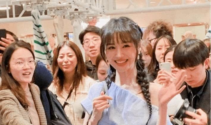 生图:有种“整容”叫郑爽生图, 前后判若两人, 生图直接变成贝微微了!