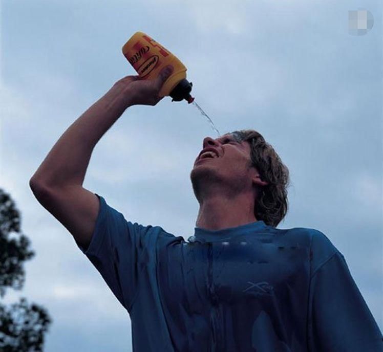 你竟然连水都不会喝?4点喝水小常识让你喝水的同时也能减肥