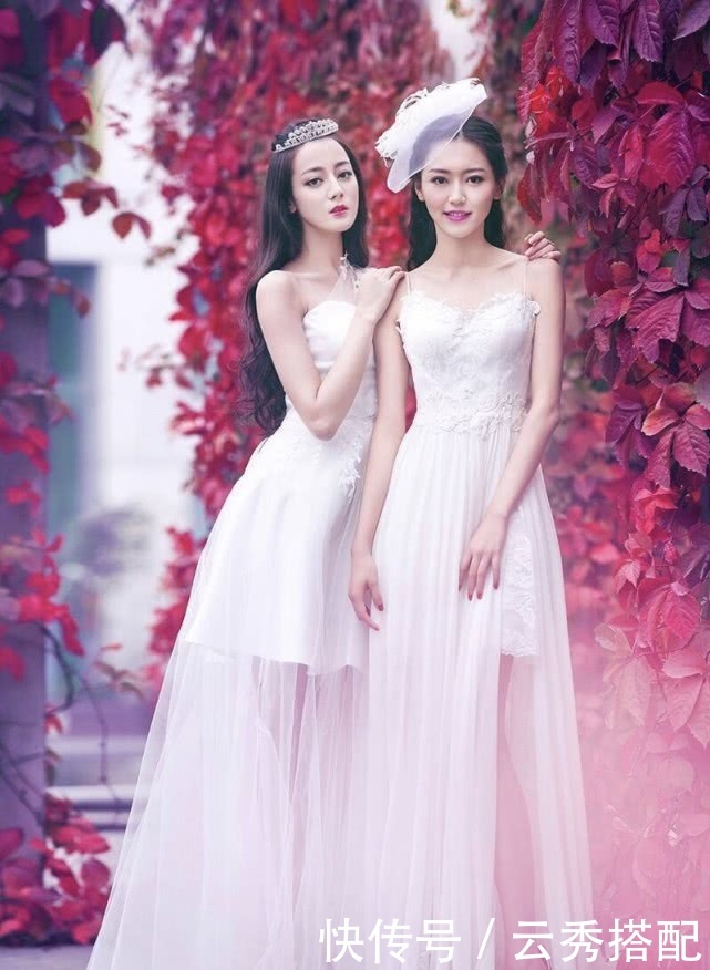 迪丽热巴竟然只用一层薄纱当婚纱就出镜，婀娜多姿的好身材太撩人