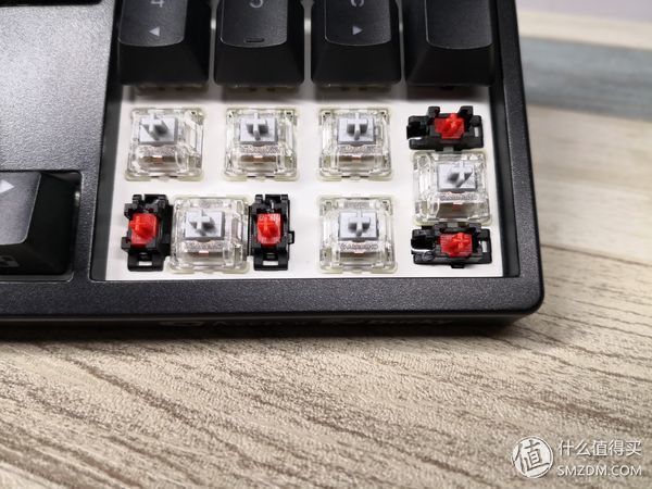 AKKO x DUCKY 3108S RGB 银轴开箱简评