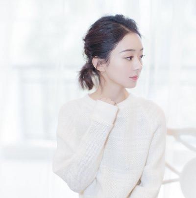 头发不是很长怎样扎出比较有气质的头发！