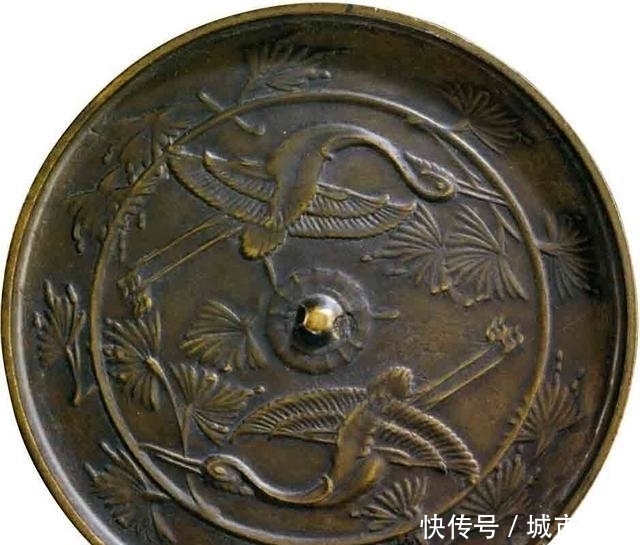 日本寺庙挖出古代铜镜,铜镜来源不忍直视,学者:都是游客惹的祸