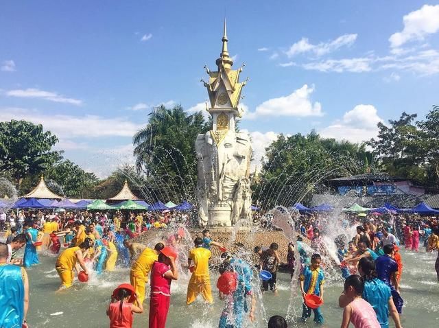 是什么魅力让这么多人自驾去西双版纳过春节，看了你就知道！
