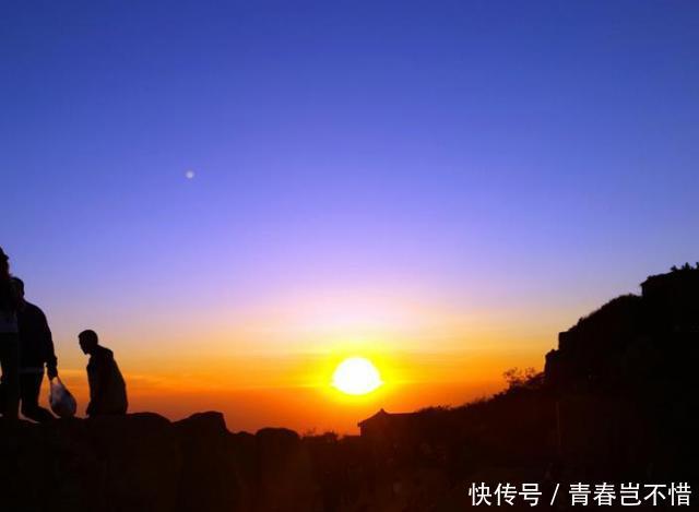 泰山已经有缆车,为何还要“挑山夫”运货?导游透露实情