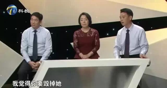 撞破男友出轨、被生父勒索5000万!她也许是娱乐圈最倒霉女星