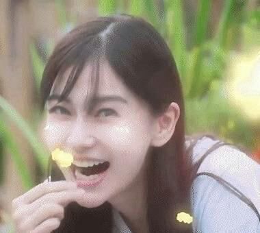 一粒爆米花引起的风波，官方回应：你们想多了！baby是否假吃？