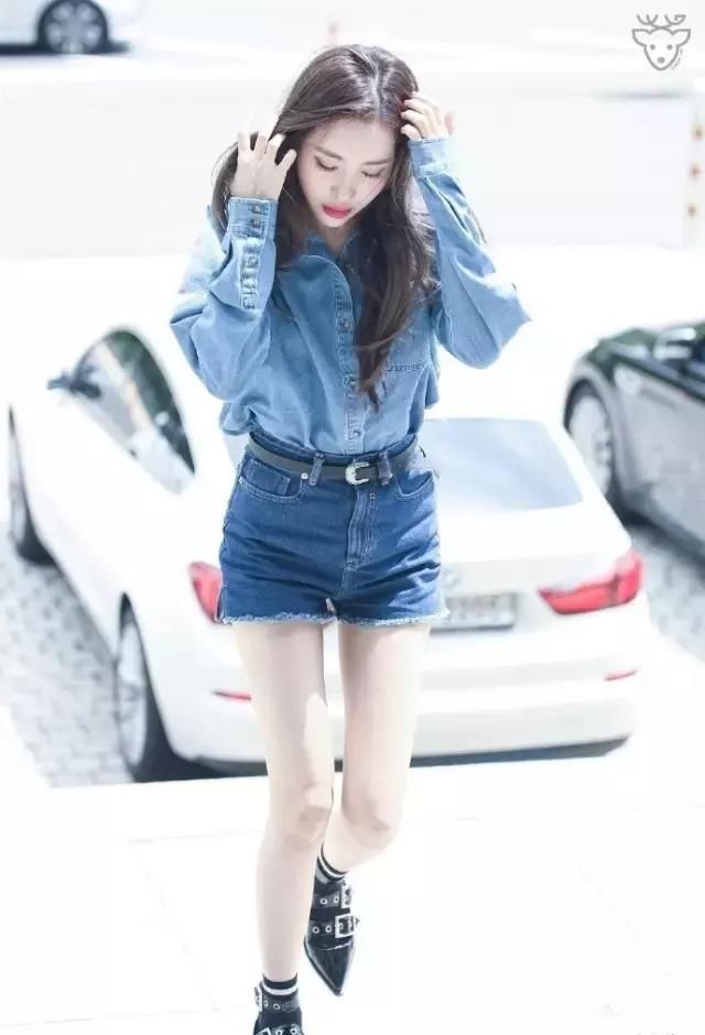 跟着外国女星这样穿，小个子秒变大长腿