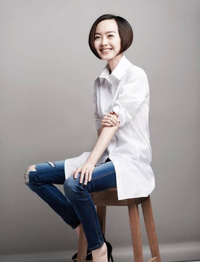 48岁鲁豫终于找回了高衣品,阔腿裤配宽松上衣,简直像换了个人