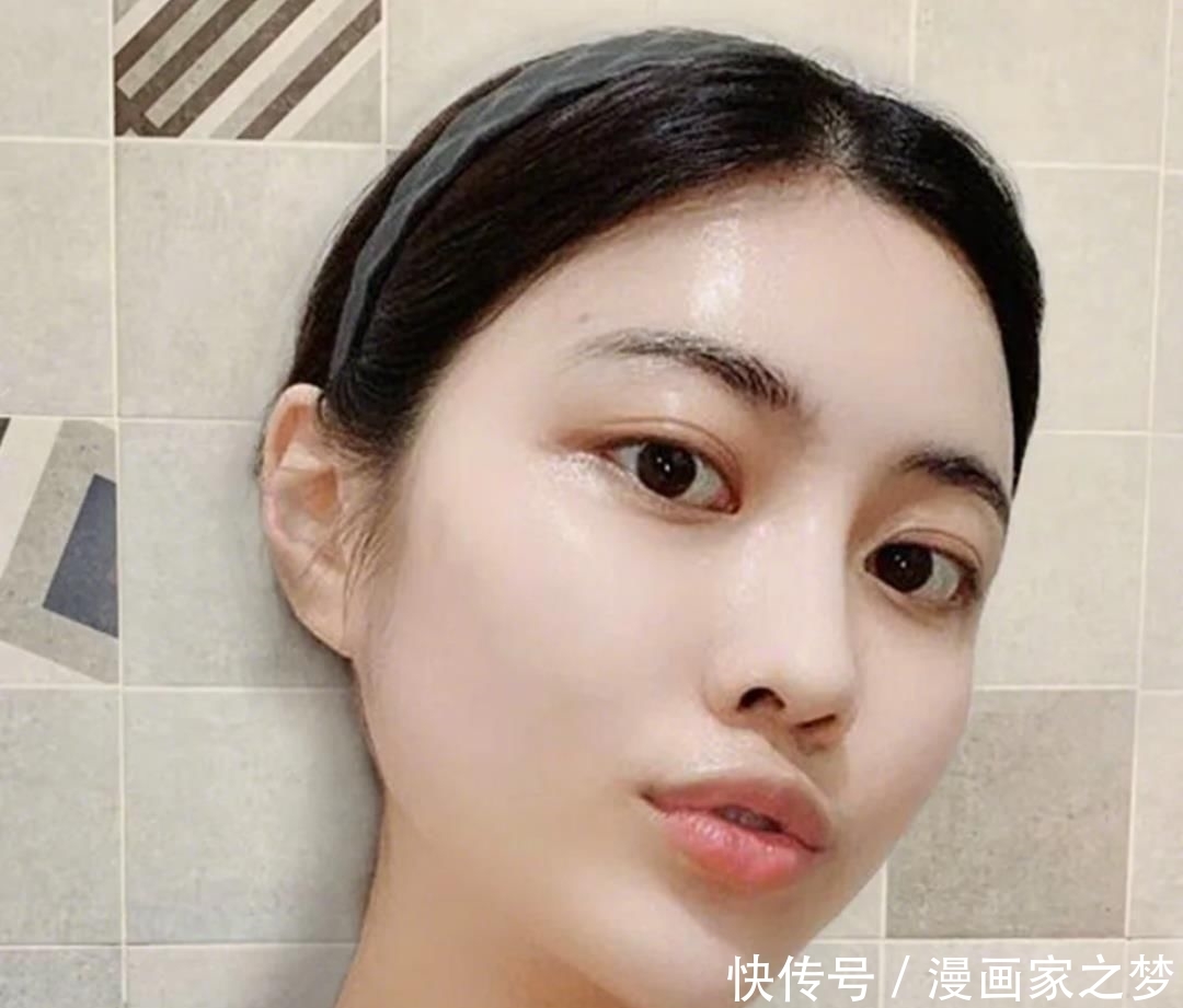  「中招」护肤品一用就搓泥？这几个原因是关键，难怪上千元贵妇精华都中招