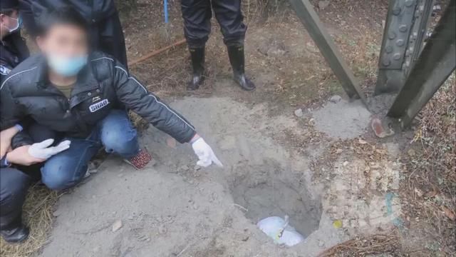  「黄金首饰」十公斤黄金被盗，价值373万！男子指认埋藏地点时，现场令人震惊