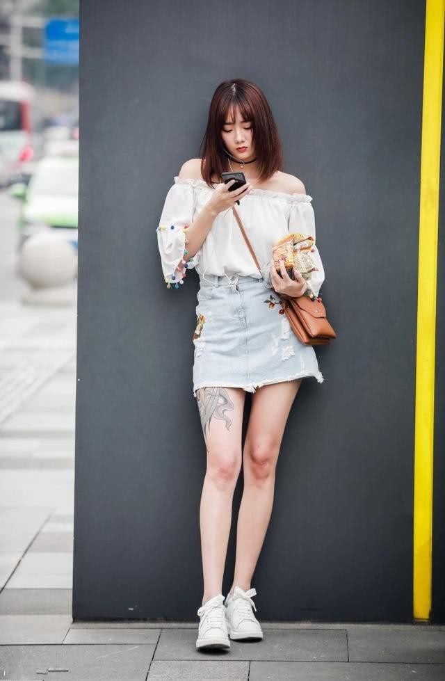 街拍：身材高挑回头率高的小姐姐，搭配上清新美丽好看又时尚！