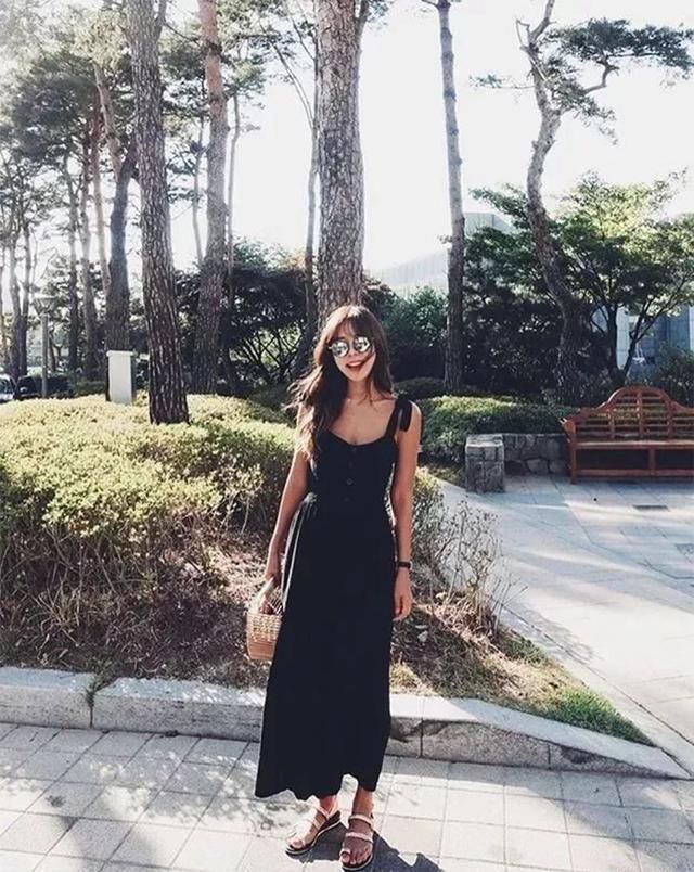 这个“处女脸”的亚洲姑娘,蜂腰翘臀大长腿,迷倒万千宅男!